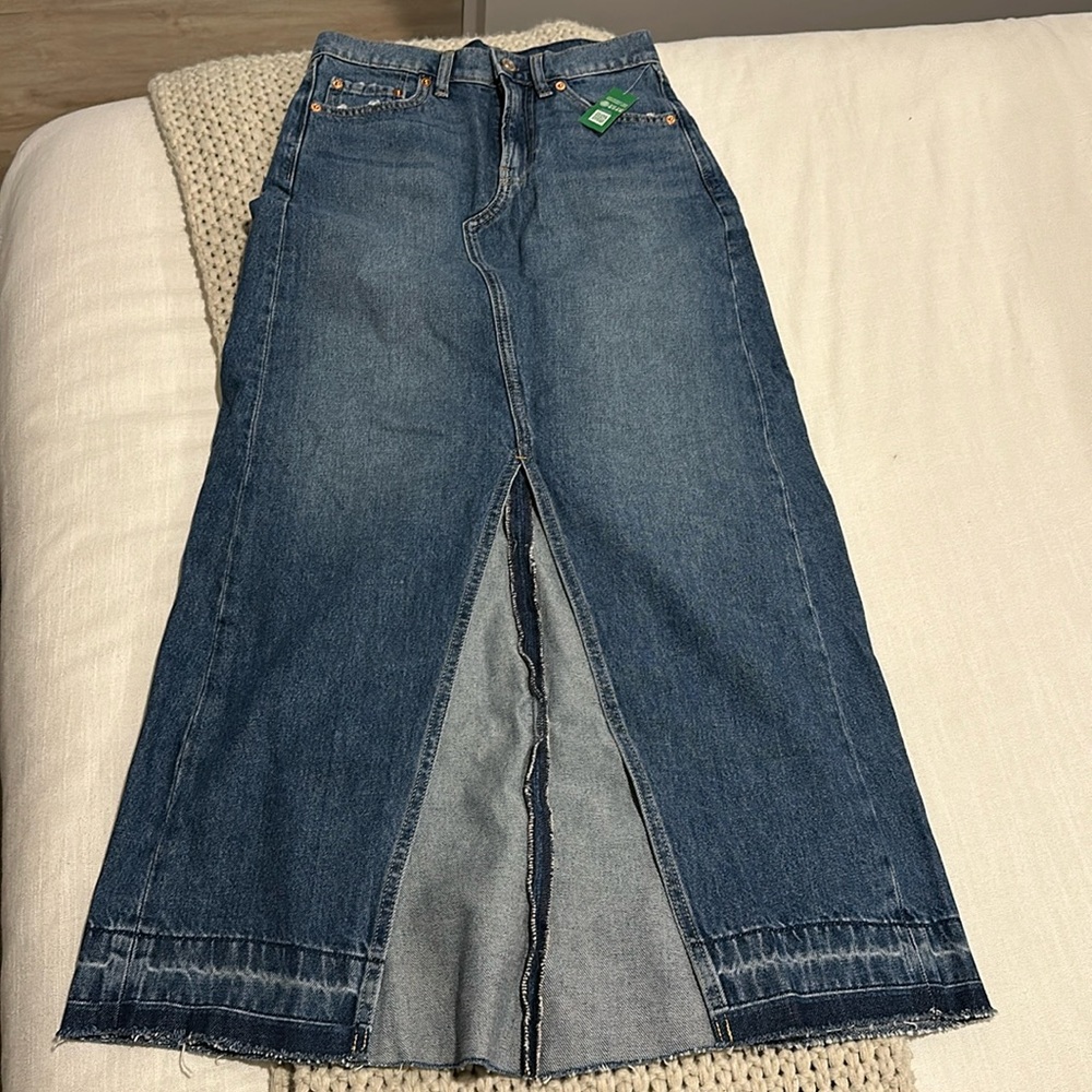 NWT Gap Denim Maxi Skirt with Washwell in Medium Indigo Size 00/24
